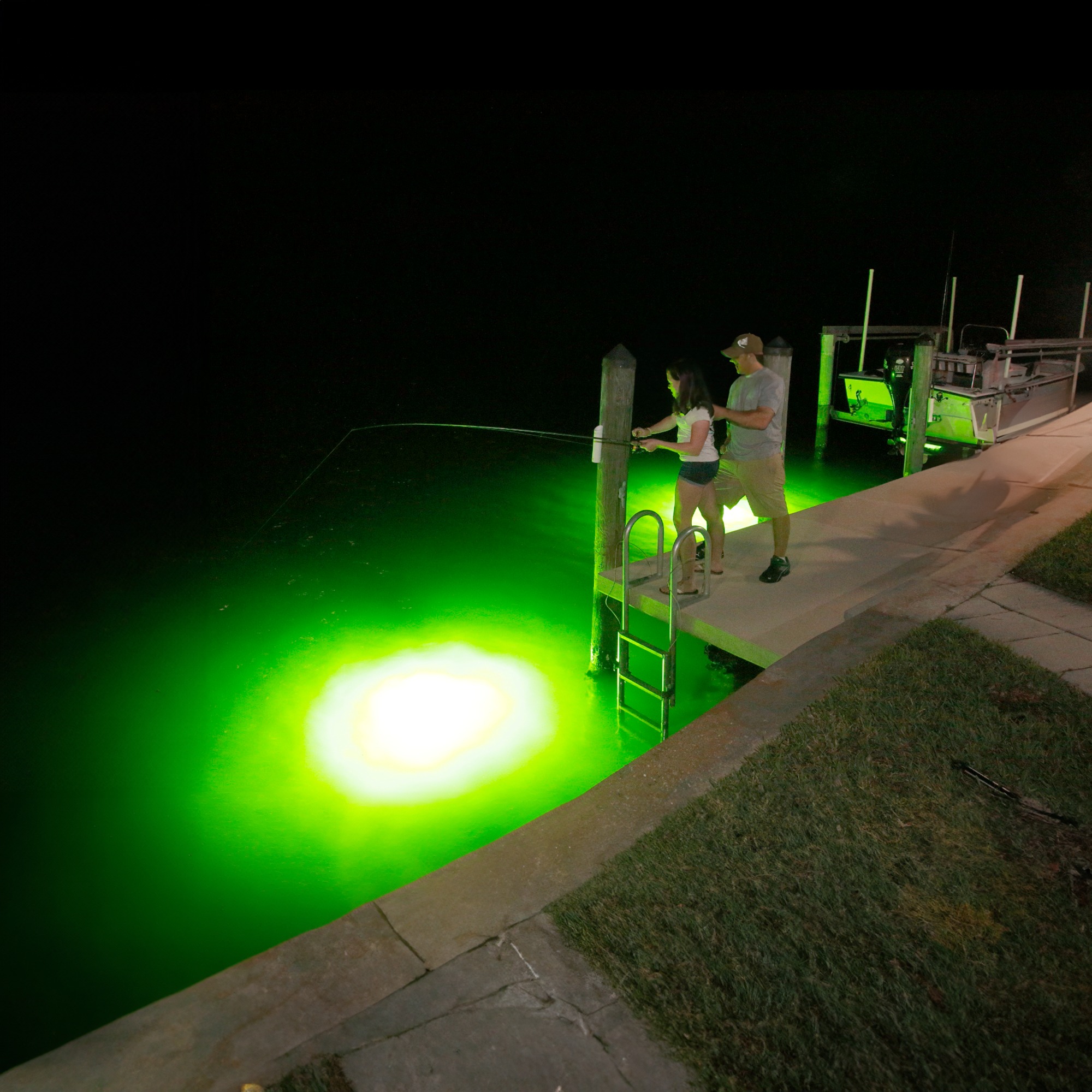Ultimate Guide To Dock Fishing At Night – Underwater Fish Light